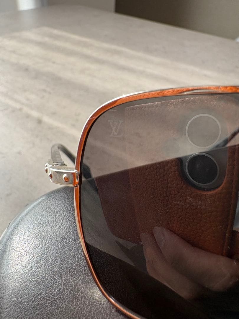 Louis Vuitton ブラックスサングラス