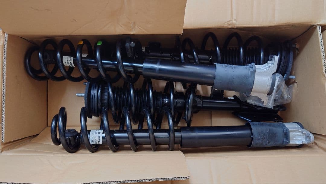 cx-8 純正サスペンション