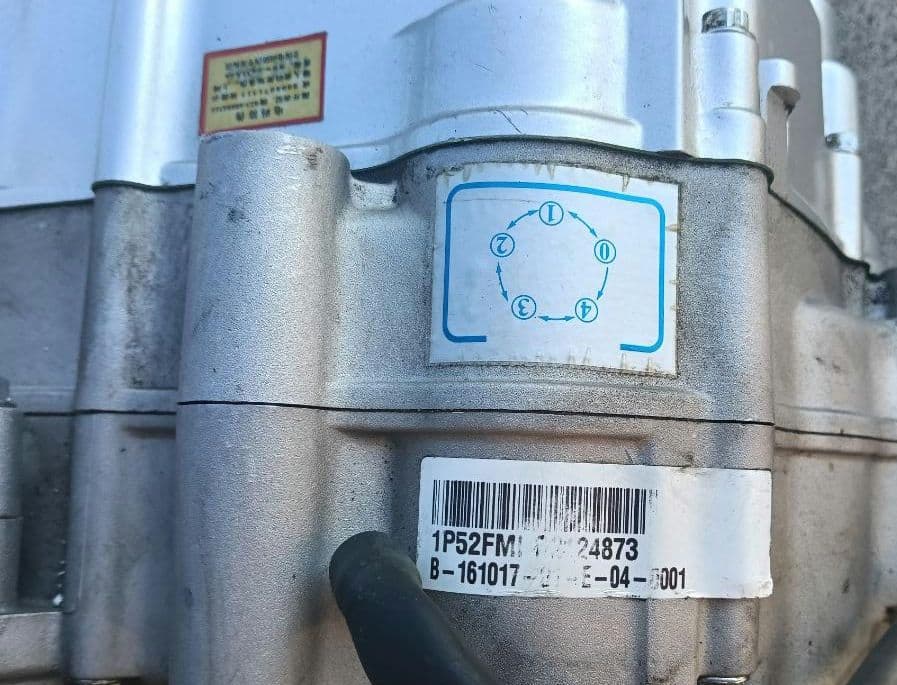 中古　中華エンジン リーファン125　カブ　モンキー等 4速 セル付き 付属品付