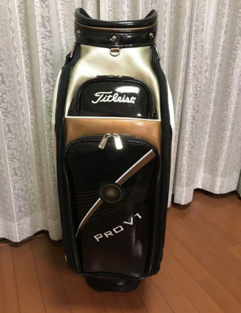☆希少・限定☆プロV1記念モデル☆　タイトリスト　キャディバッグ　 CB5V1