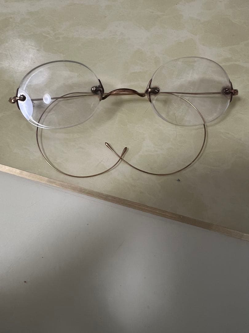 金属製オーバルレンズ老眼鏡 K18刻印