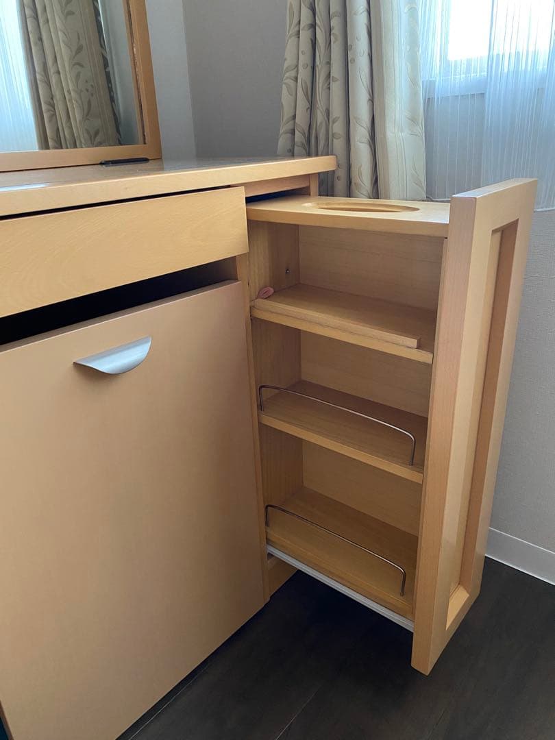 新品未使用　ドレッサー　鏡台② イス