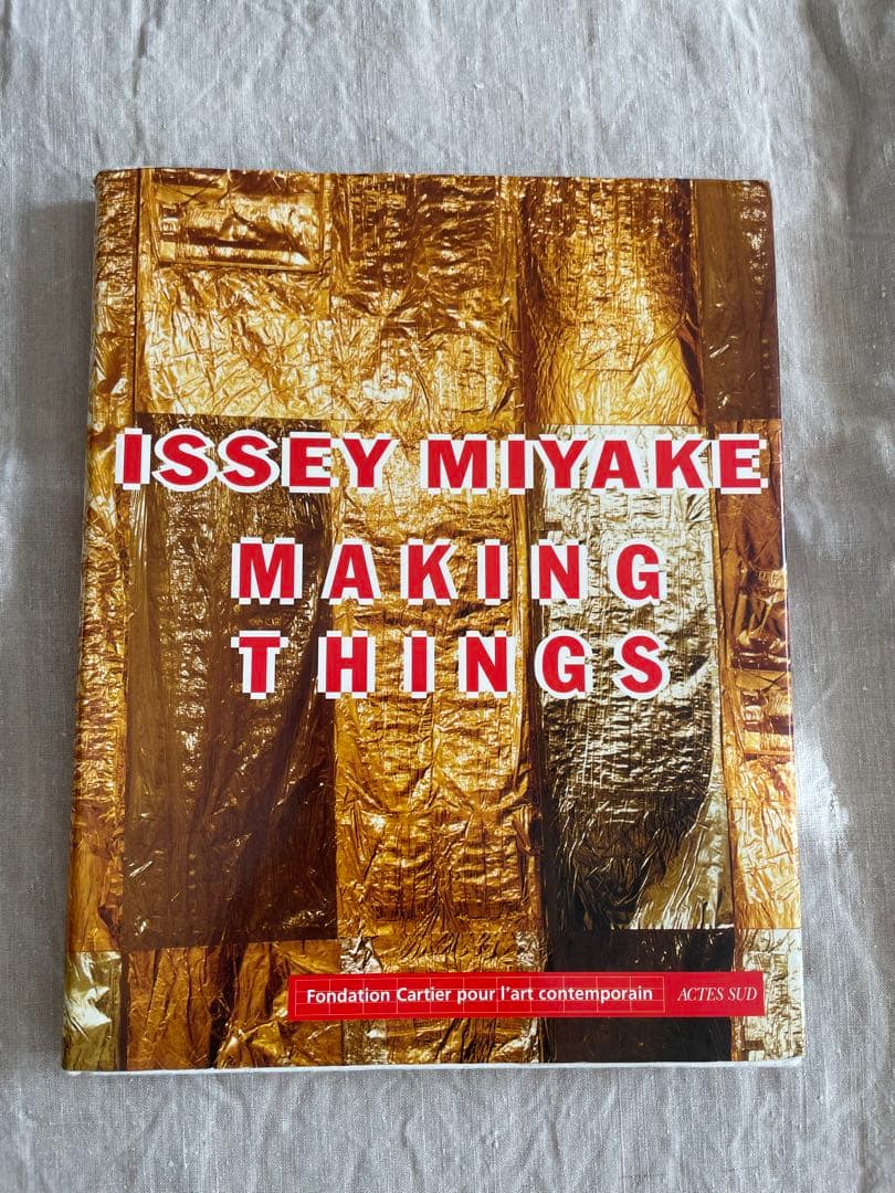 ISSEY MIYAKE MAKING THINGS 写真集　本　雑誌