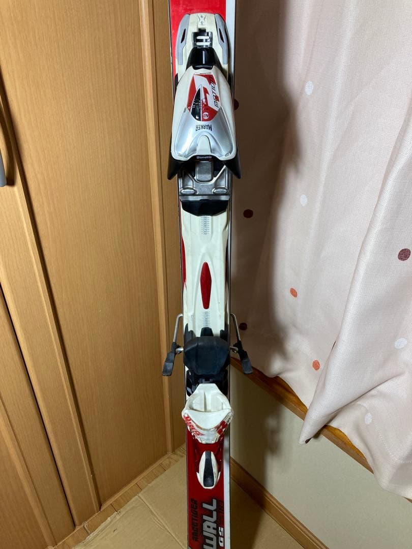 スキー板　１８３CM　R23