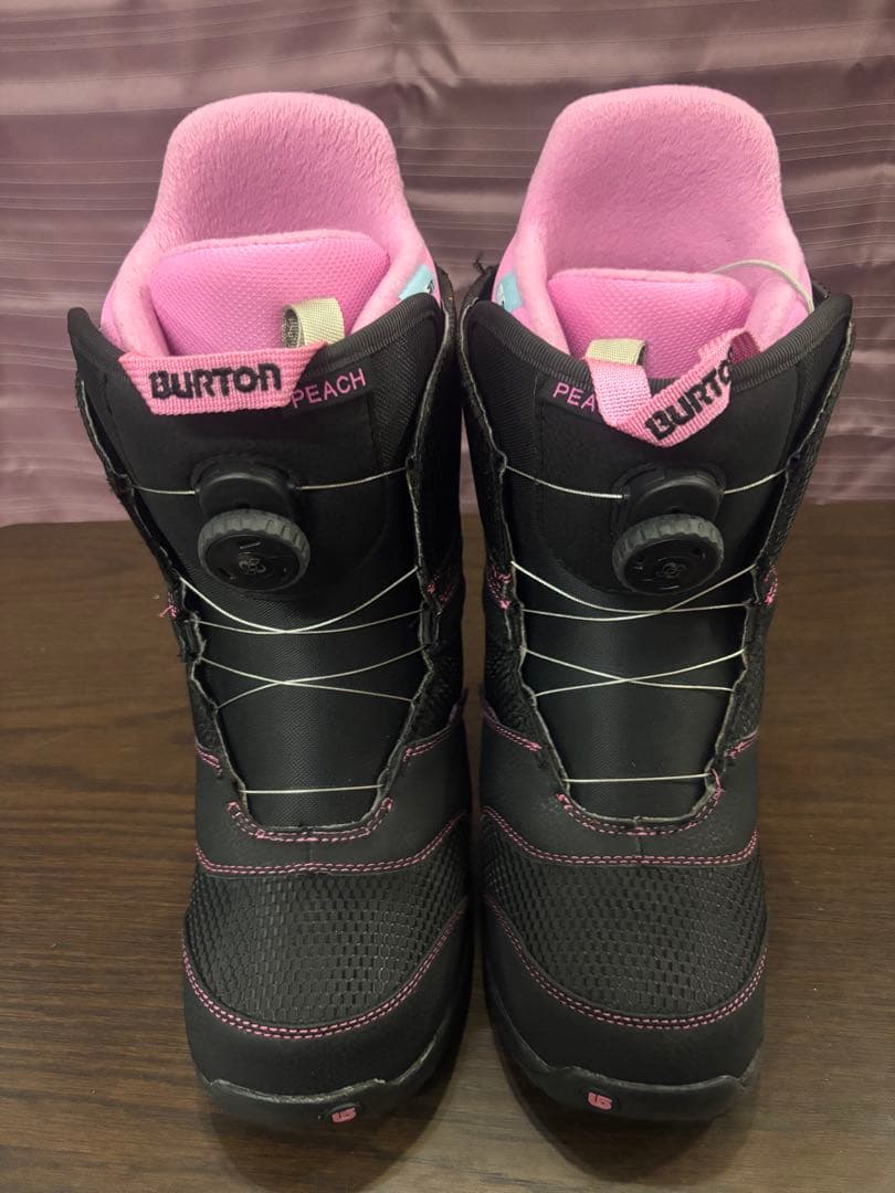 BURTON PEACH スノーボードブーツ 女性用　24センチ