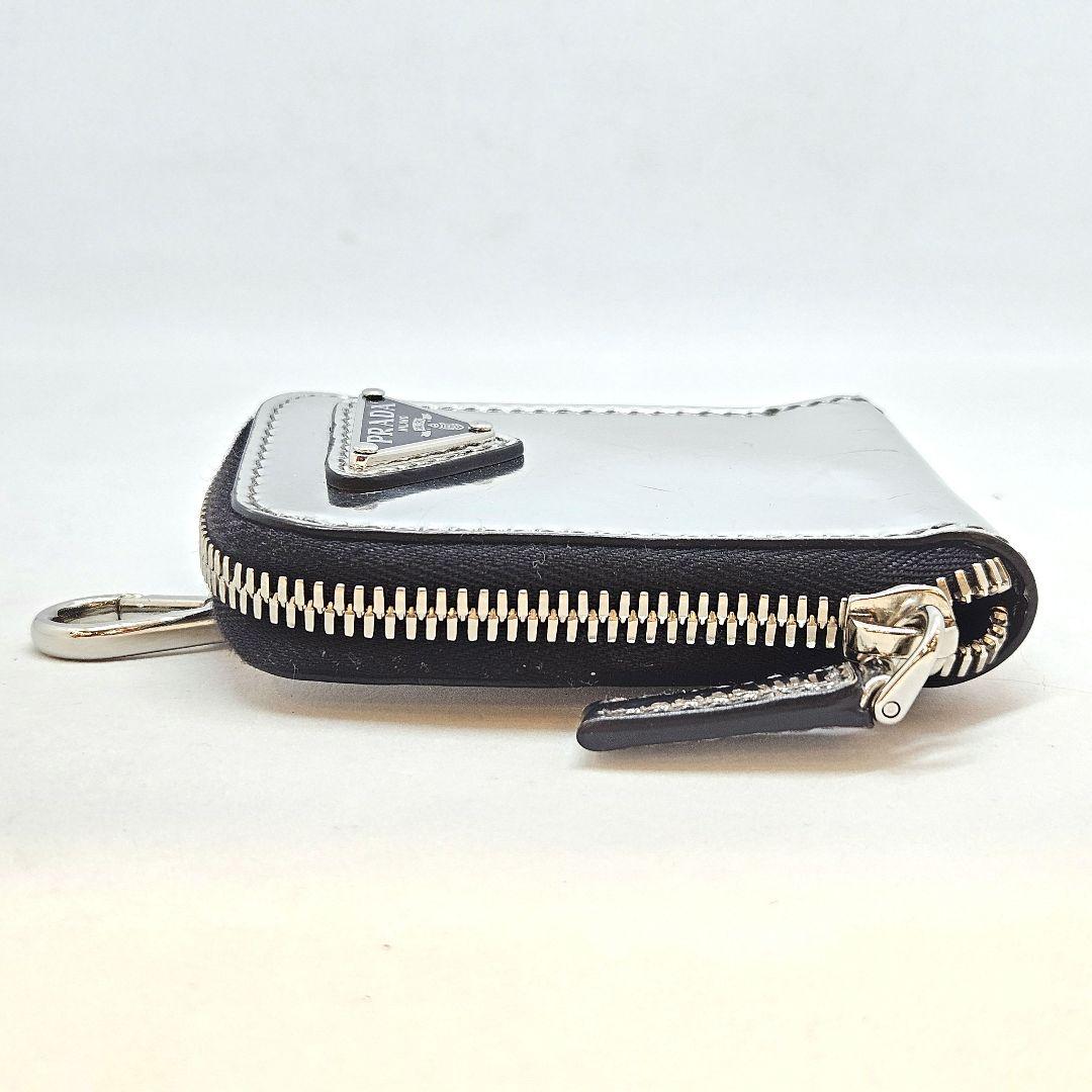 PRADA プラダ キーホルダー チャーム ケース シルバーカラー