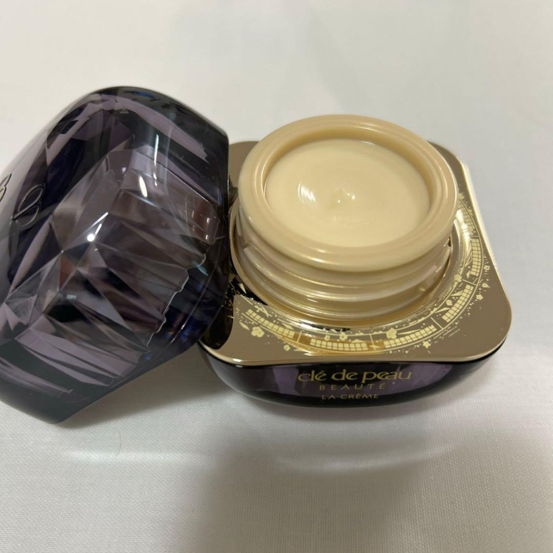 ラ・クレーム HOLIDAY 2025