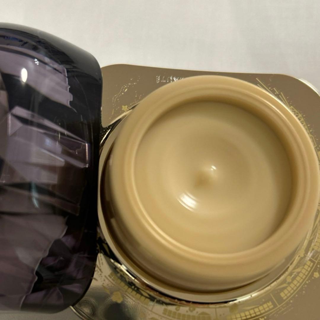 ラ・クレーム HOLIDAY 2025