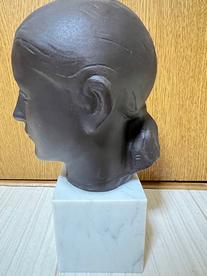 船越保武　ブロンズ像　ローラ