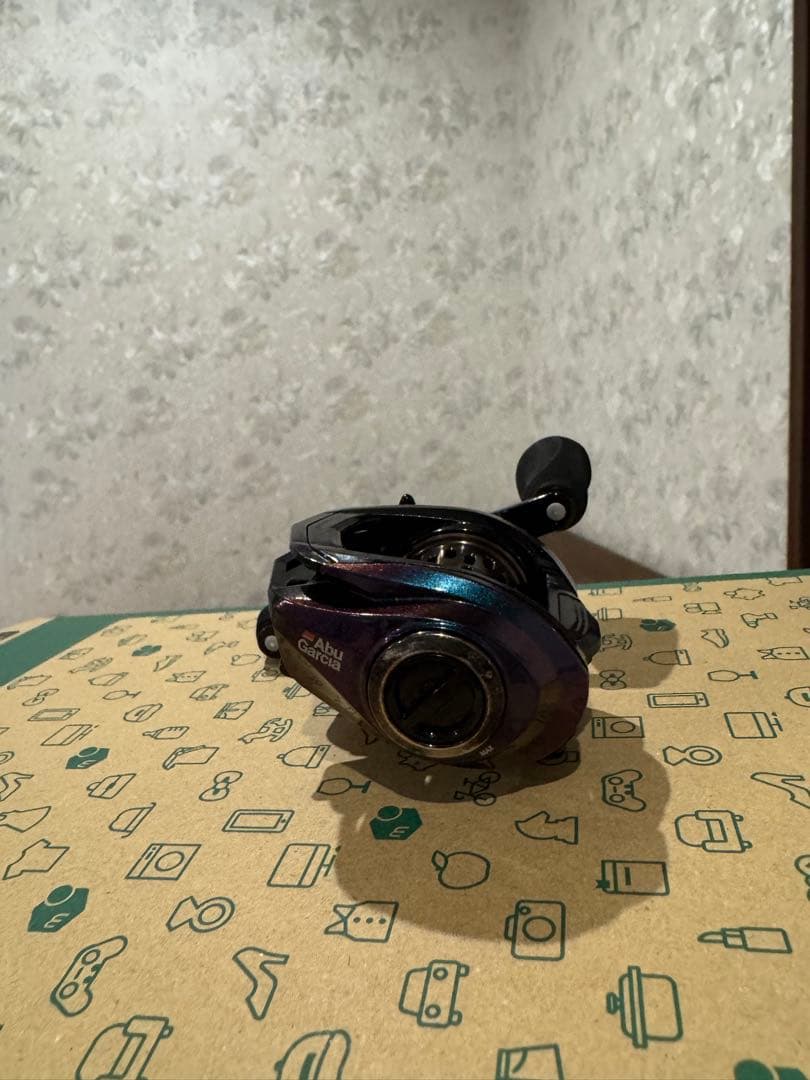 Abu Garcia Revo X ブラック/パープルリール