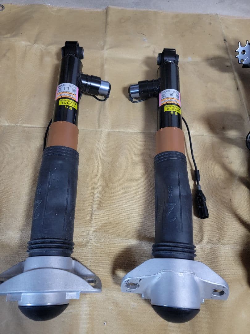 レクサスNX Fスポーツ ハイブリッドAWD 純正サスキット