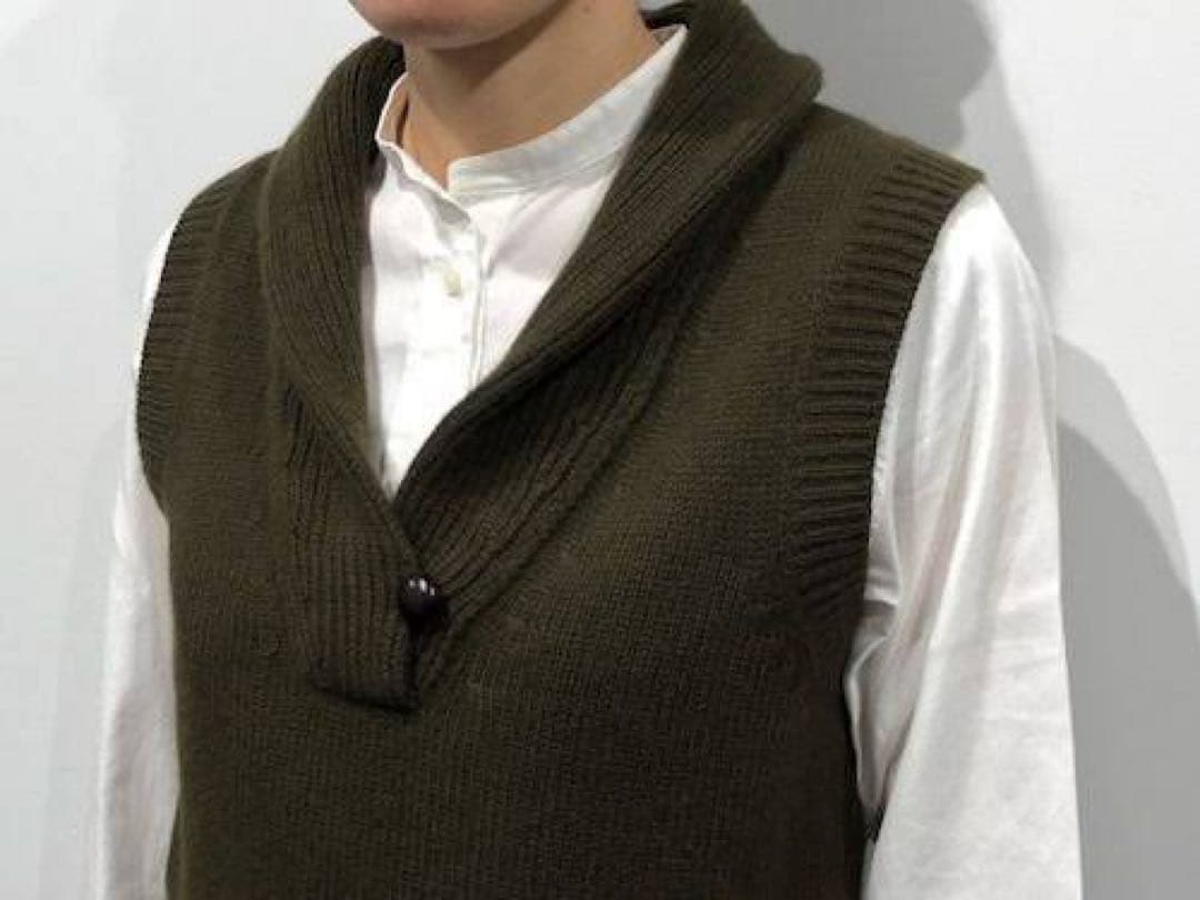 マーガレットハウエル　ショールカラーベスト　カシミヤ　シルク　くるみボタン