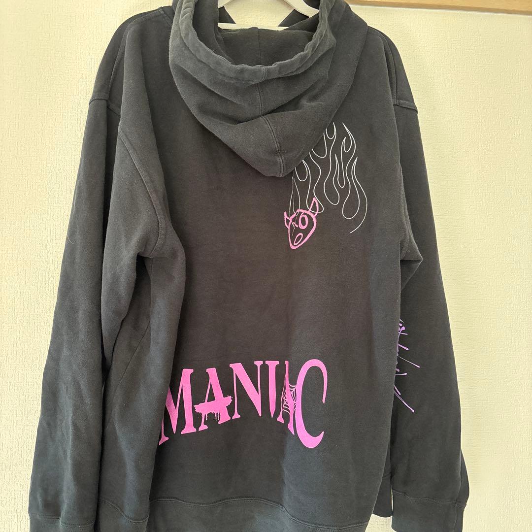 straykids 2nd World tour MANIACフード付パーカー