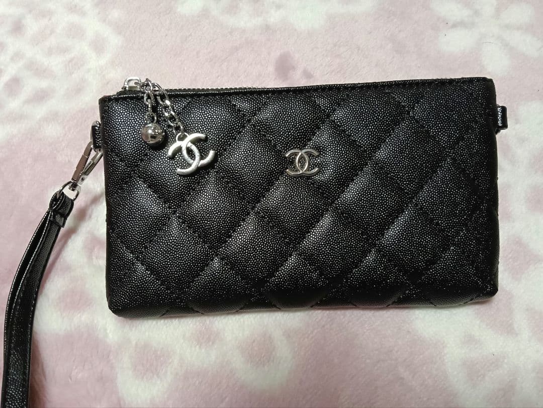 CHANEL ノベルティ　　 キルティング ブラックポーチ3way