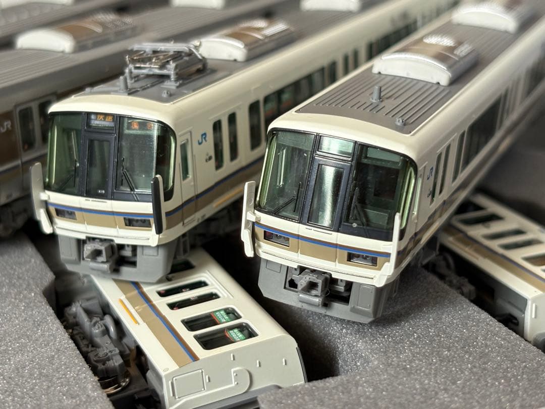 11/20まで 加工品 KATO 221系ダブルパンタ車＋223系2000番台