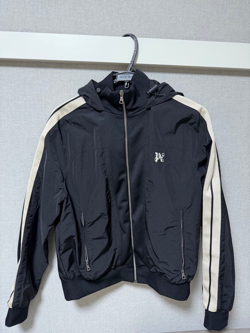 り*き様 パームエンジェルス　フード付きナイロンジャケット　ブラック