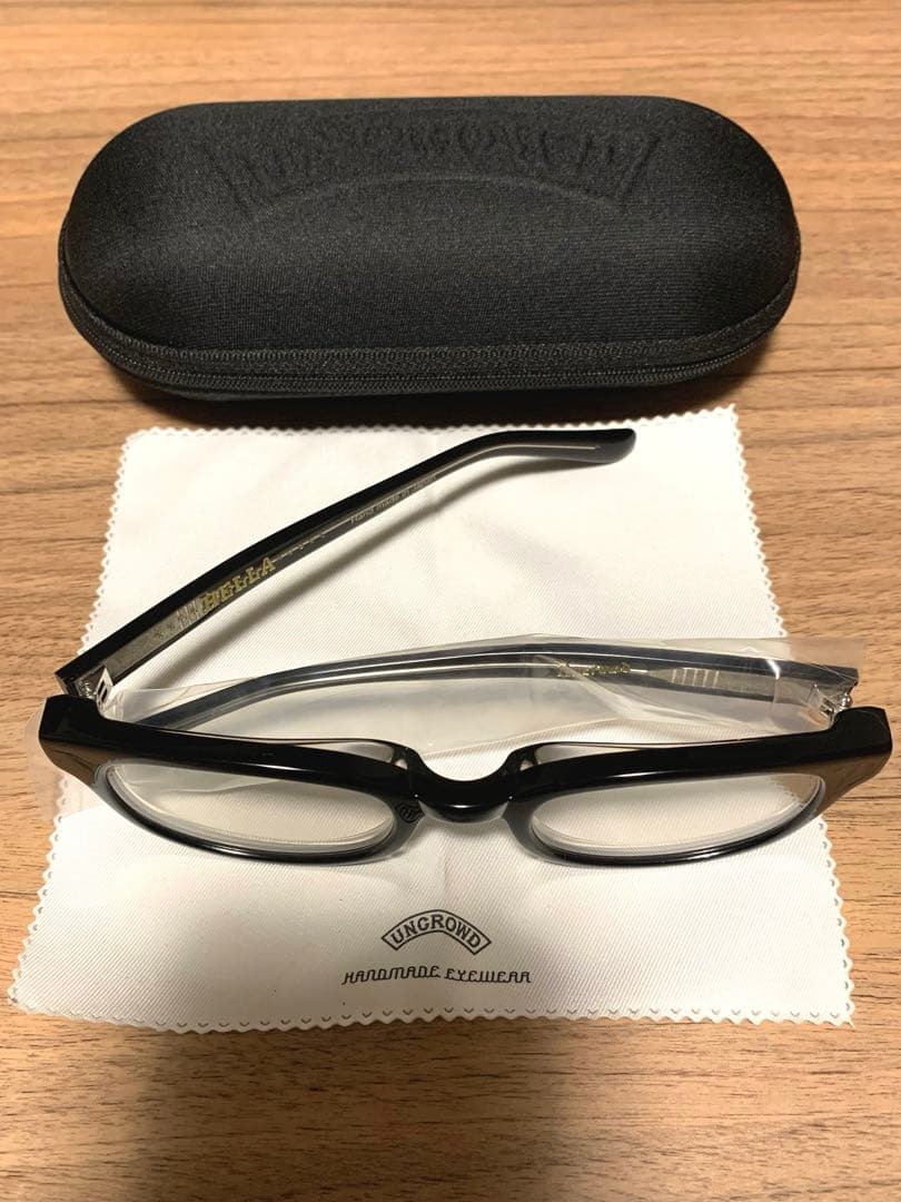 UNCROWD HELLA /BLKフレーム×レンズ(調光GRY)美品サングラス