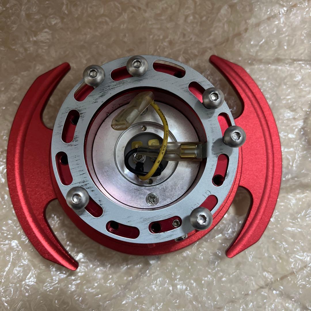 ダ*ク様 NRG クイックリリース　ボス　赤　レッド　ハブ付き