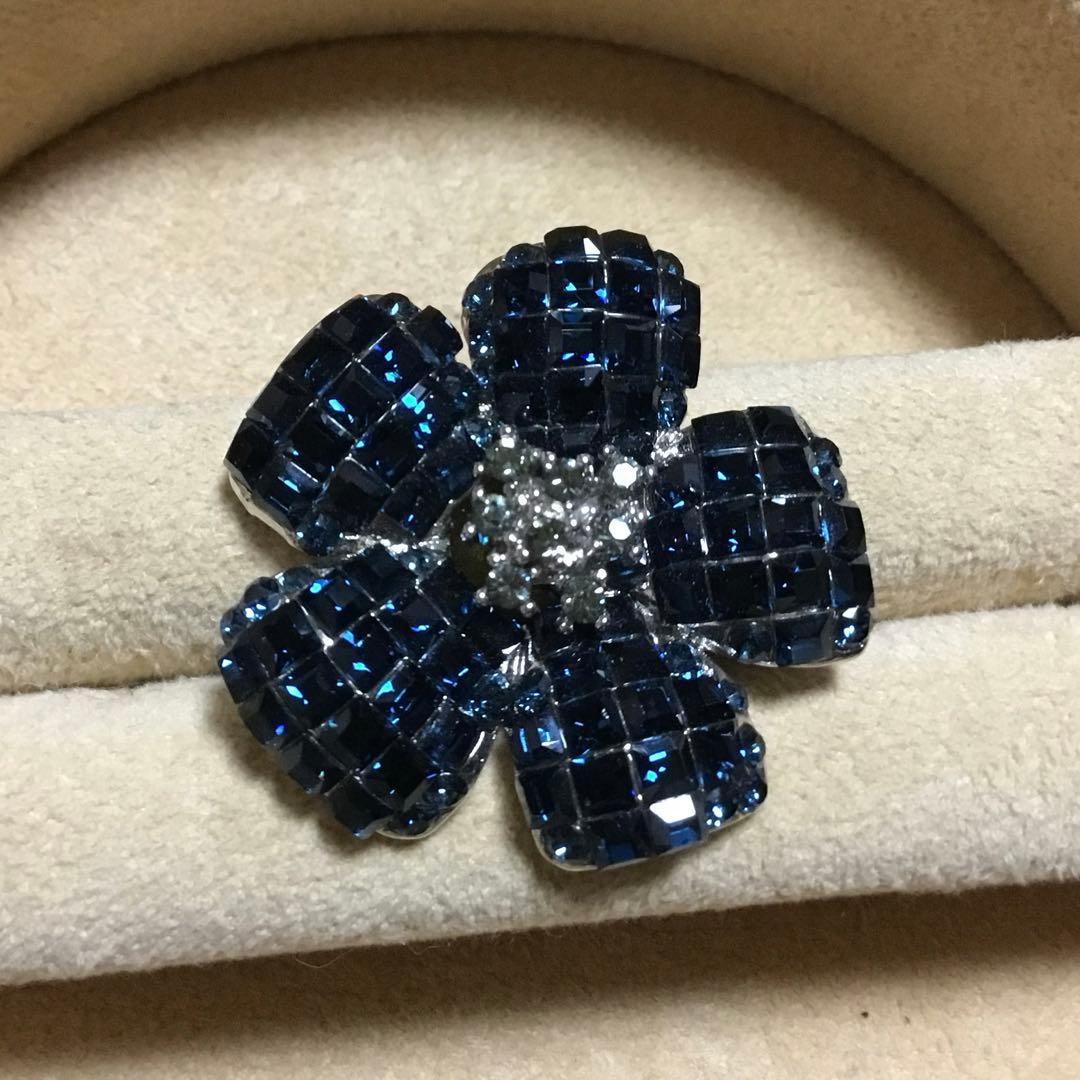 在庫一掃セール中！FOXEY 定番FLEUR お花のブローチ ネイビー