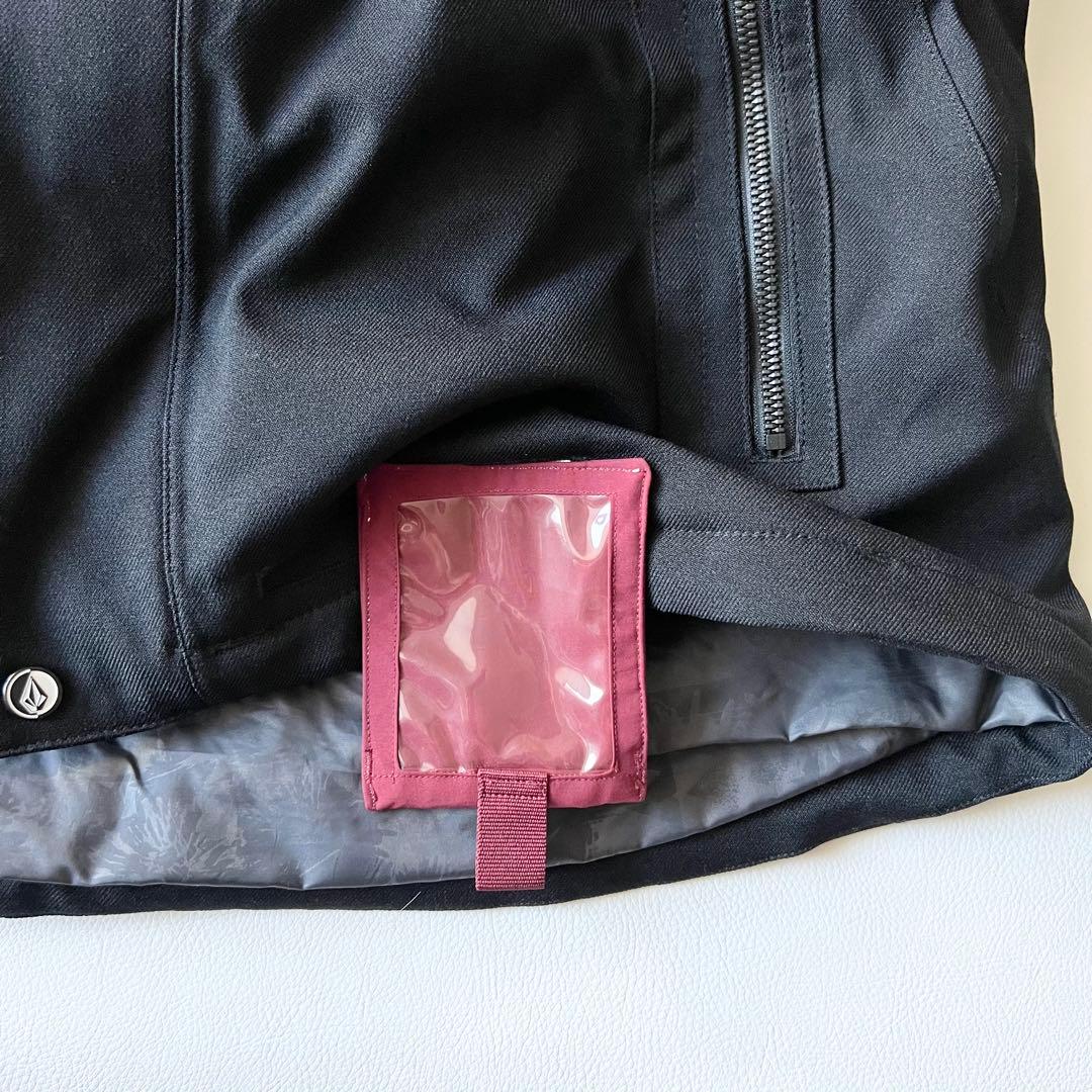 3284【美品】ボルコム　ジャケット 中綿入り 無地 スノボウェア レディース