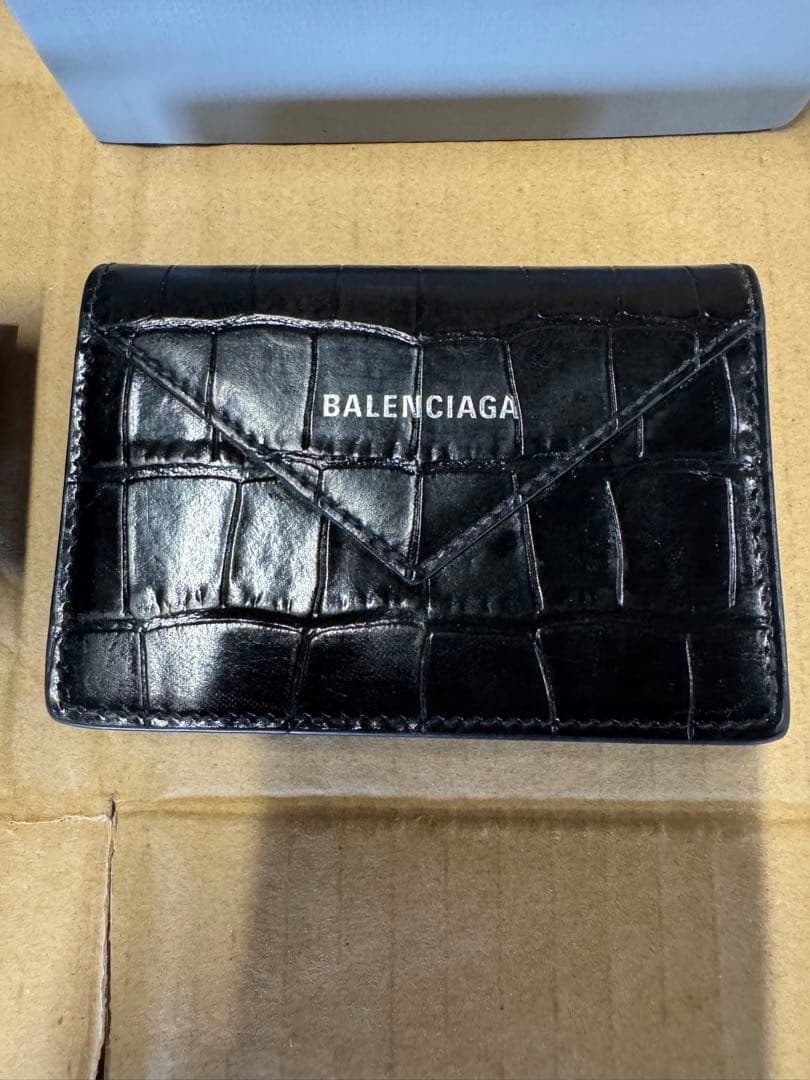 バレンシアガ　カードケース　中古