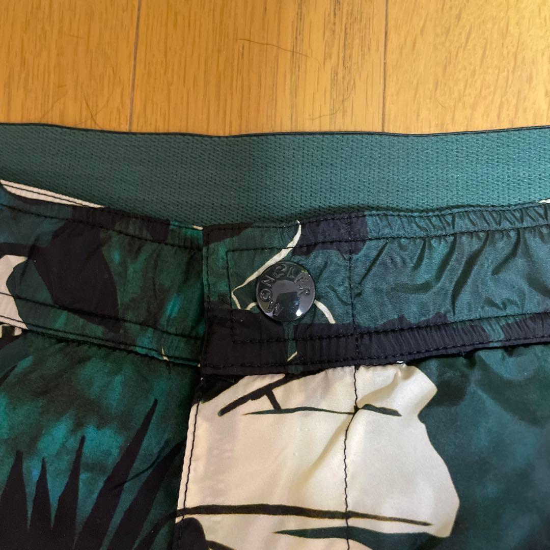 MONCLER 極美品　モンクレールショートパンツ