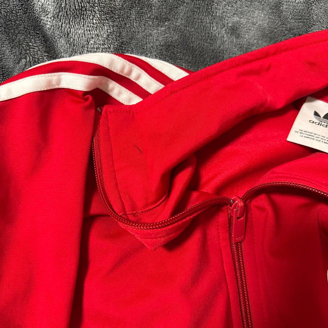 adidas トラックジャケット レッド