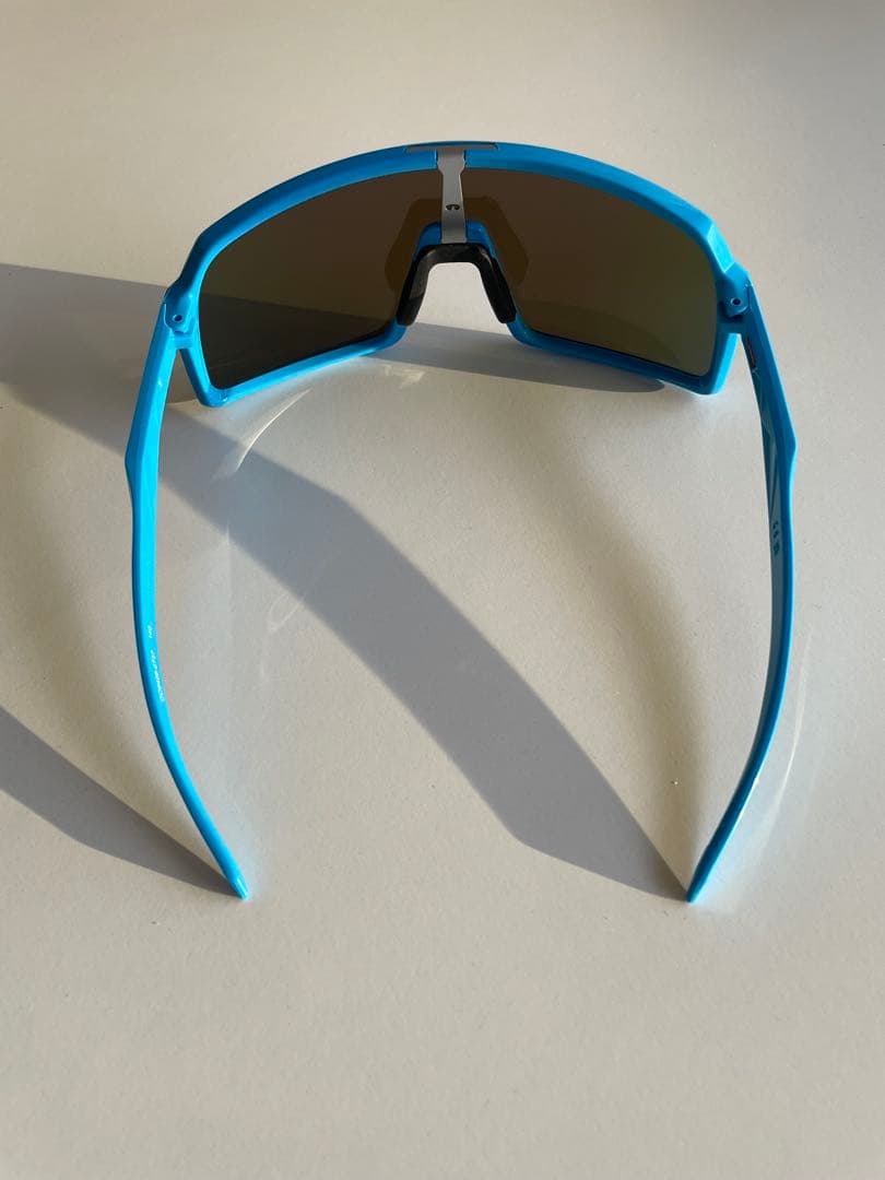 Oakley Sutro オークリースートロ