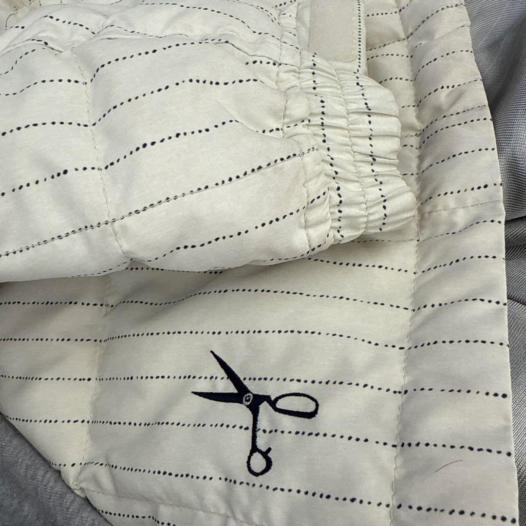 メンズジャケット LLホワイト ストライプ V字ロゴダウン