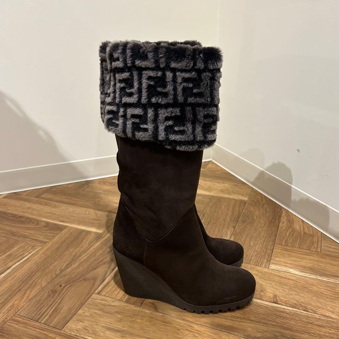 ✨未使用品✨FENDI フェンディ　ズッカ柄 FFロゴムートンブーツ　36