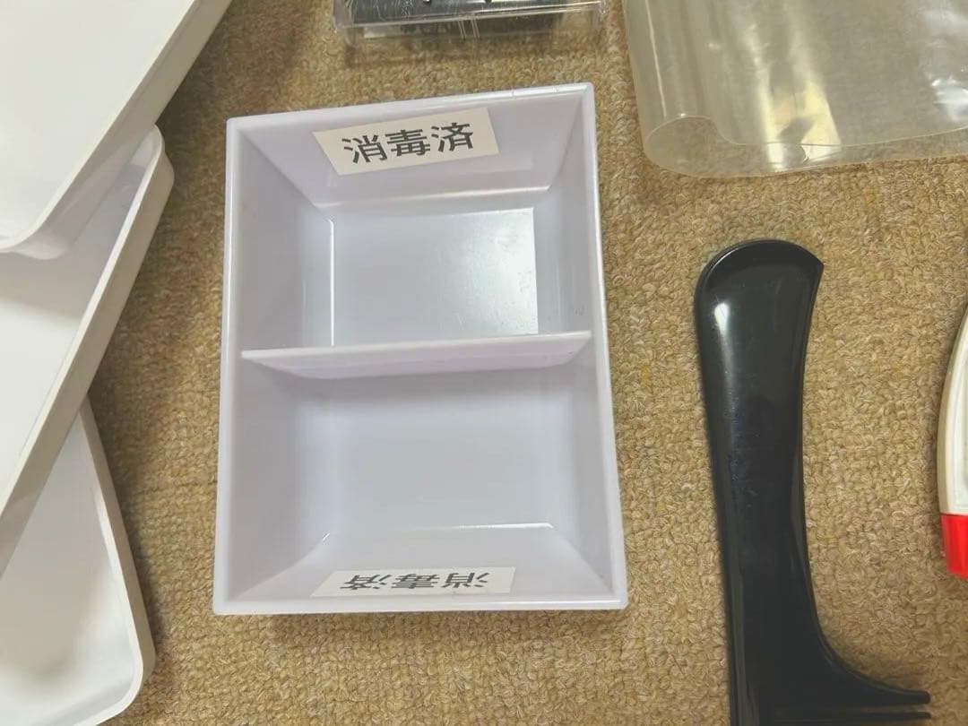 美容国家試験用具セット（スプレーボトル、消毒薬、コーム etc…）