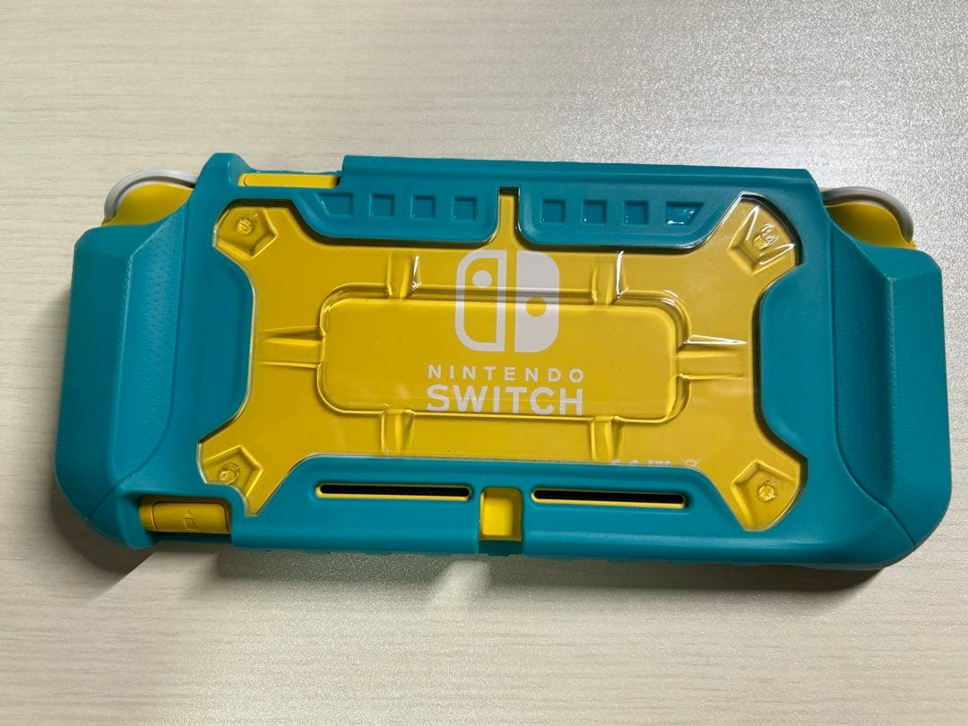 Nintendo Switch Light 本体（黄色）