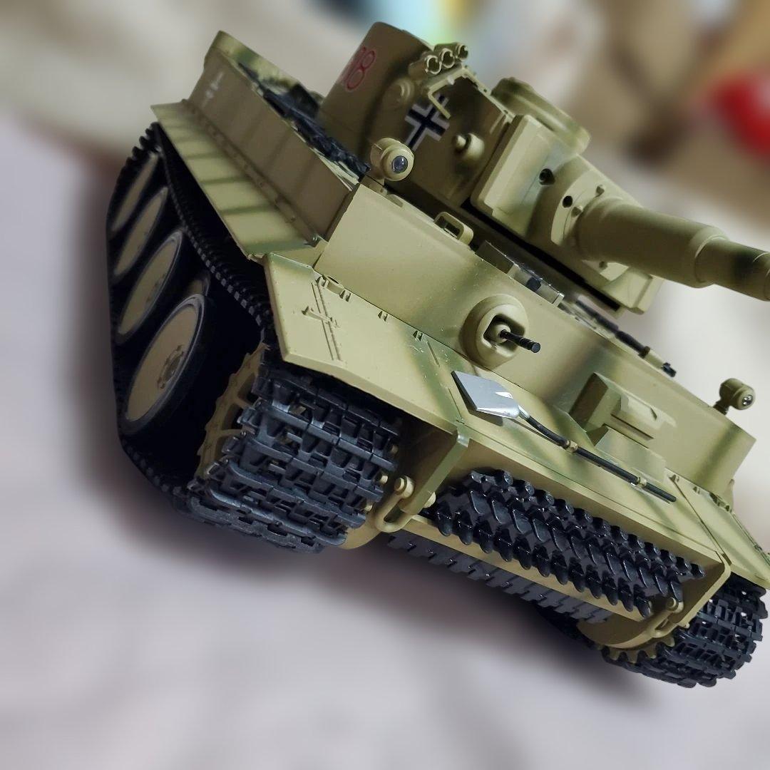 SS ヘンロン社製 RCバトルタンク 1/16