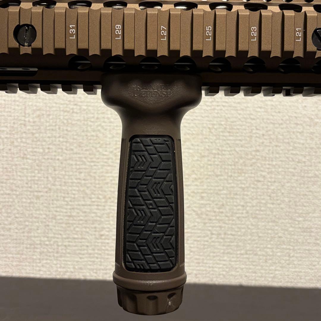 東京マルイ 次世代電動ガン CQBRカスタム 実物パーツ多数　電子トリガー内蔵