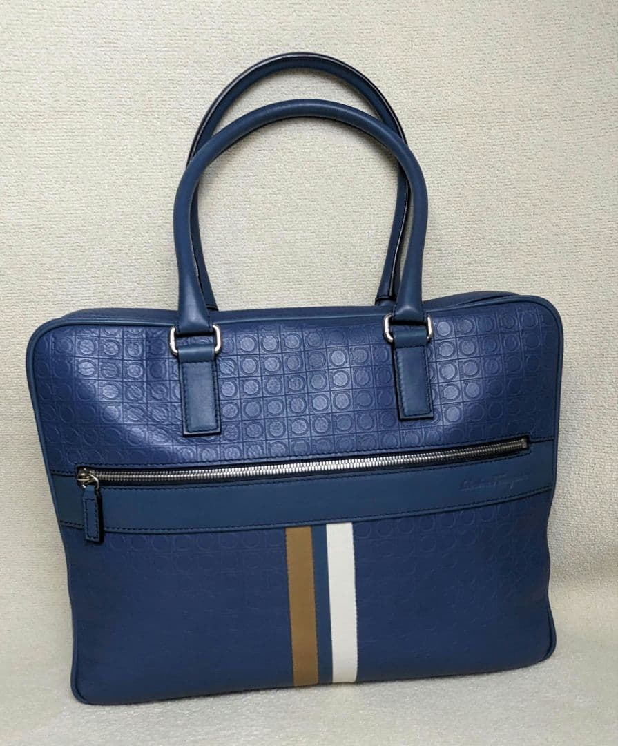 Ferragamo フェラガモ ガンチーニ ビジネスバッグ レザー 青
