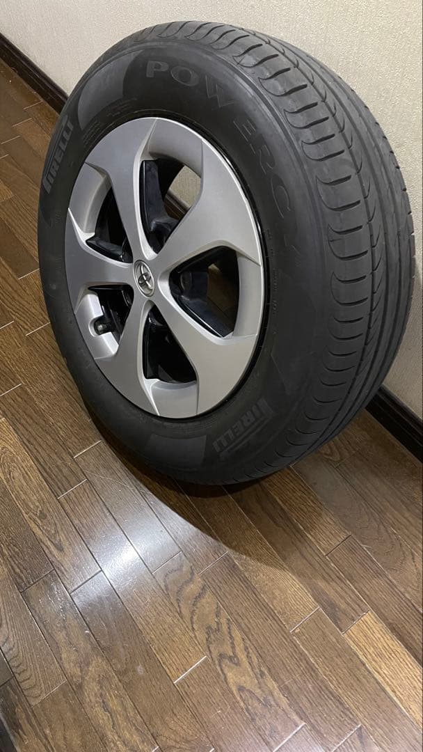 30プリウス　タイヤホイールセット