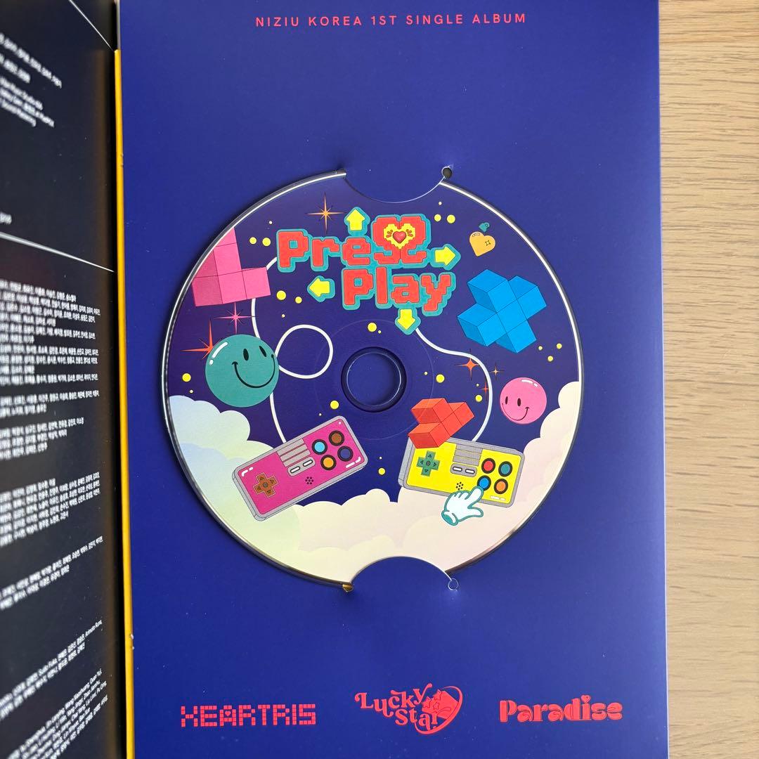 NiziU 直筆サイン入り　メンバー全員　韓国1st Single Album