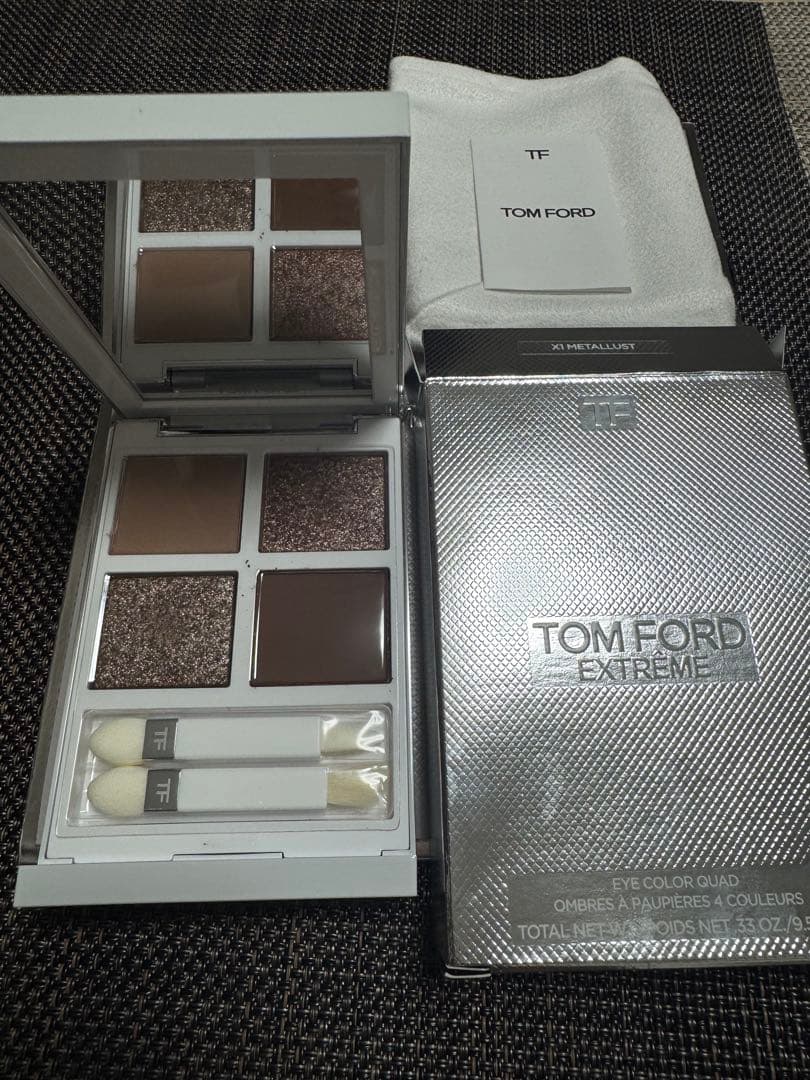 【新品未使用】アイカラークォード　メタルラスト　トムフォード