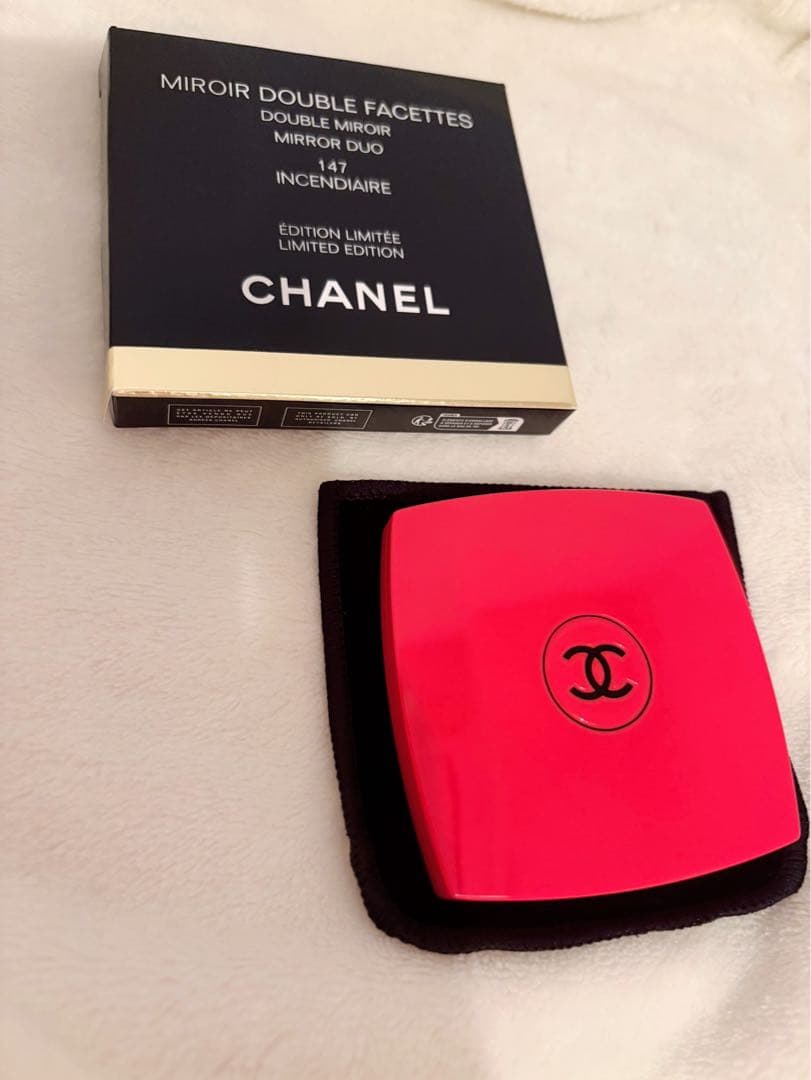 CHANEL ミラー　限定色　147