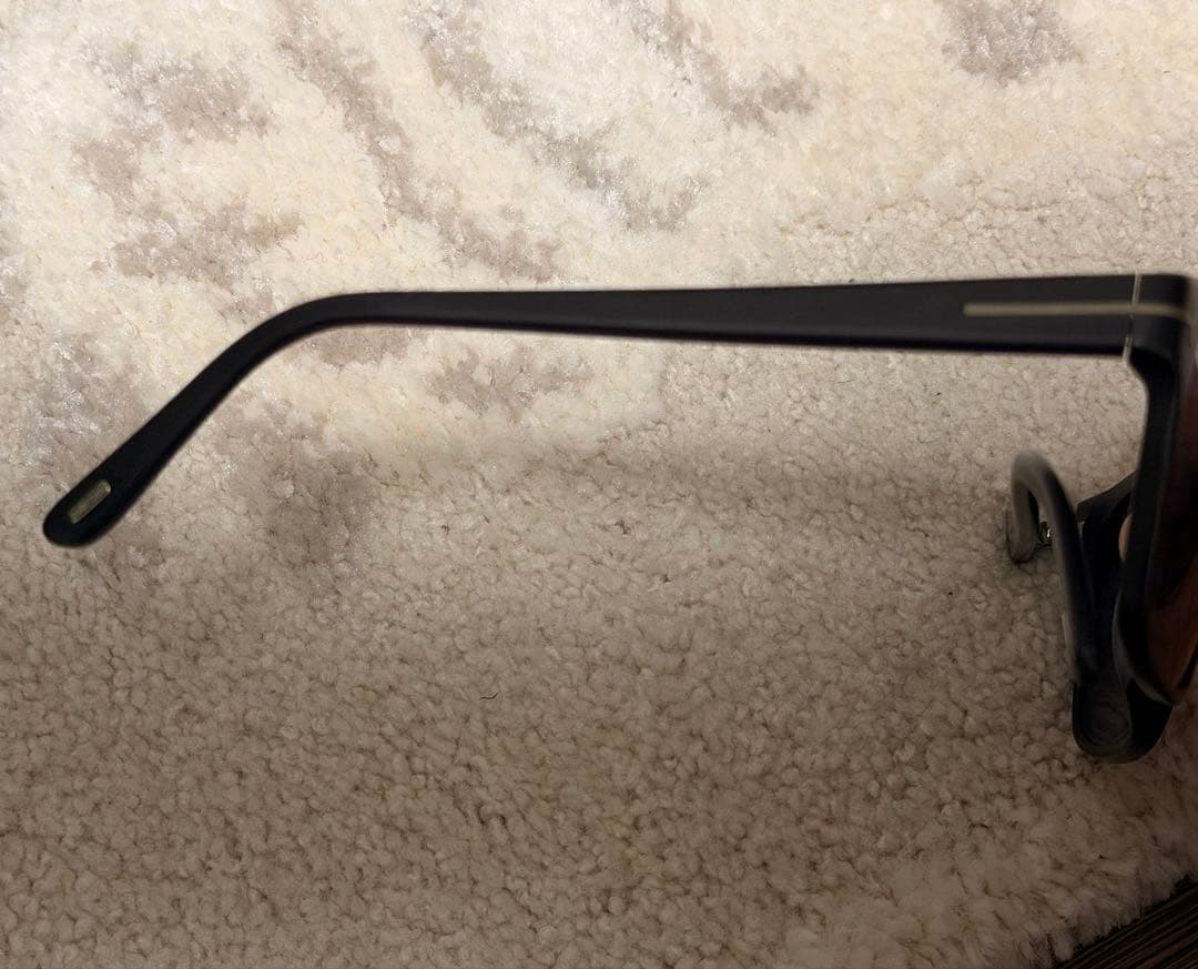 tomford サングラス　TF698-F 02V トムフォード　メガネ