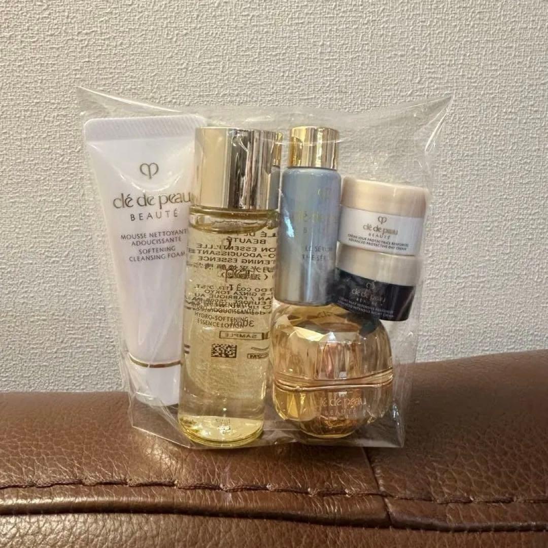 18941円相当 ⭐クレドポーボーテ♡ラ・クレーム♡特製サイズラディアンス