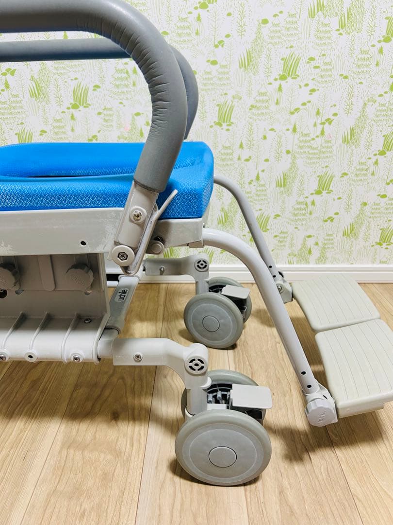 入浴用いすuchie ウチエ シャワー車椅子　入浴用車椅子