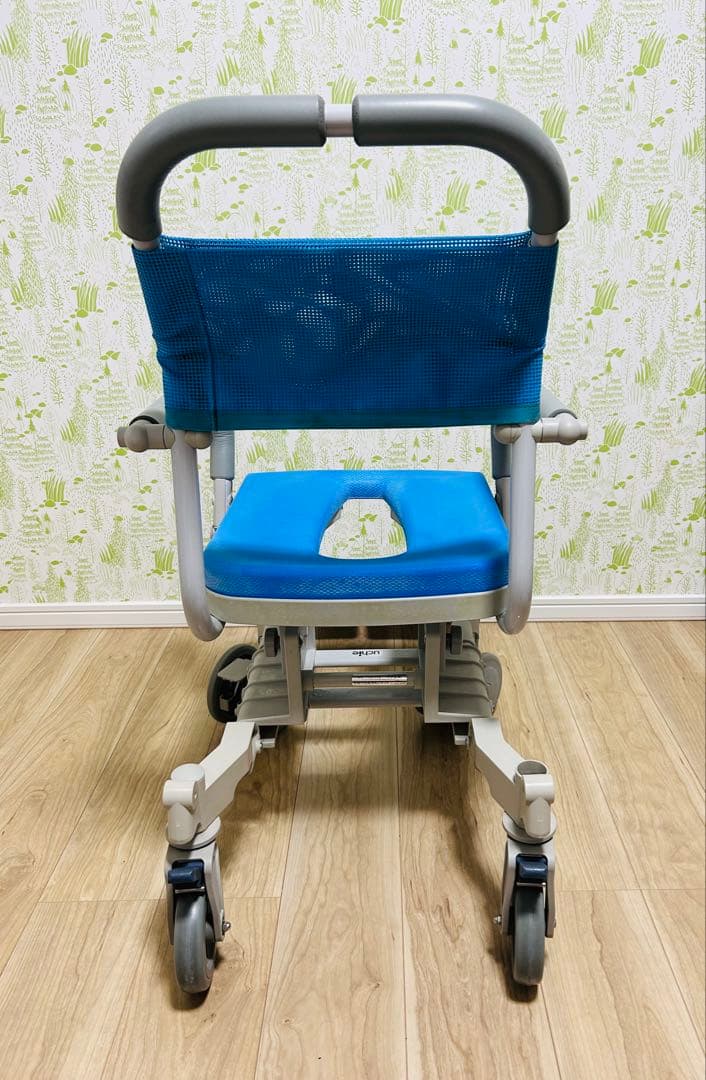 入浴用いすuchie ウチエ シャワー車椅子　入浴用車椅子