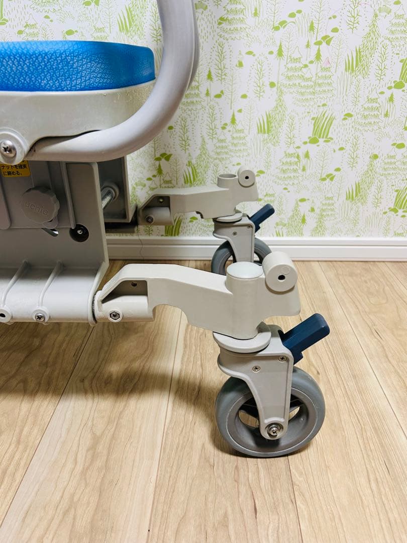 入浴用いすuchie ウチエ シャワー車椅子　入浴用車椅子