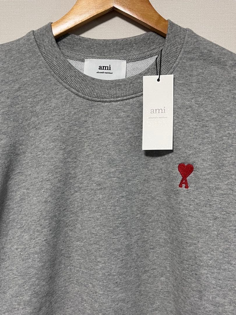 【新品タグ付き】AMI アミパリス グレー　スウェット トレーナー Mサイズ