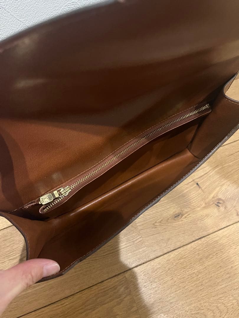 Louis Vuitton モノグラムクラッチバッグ