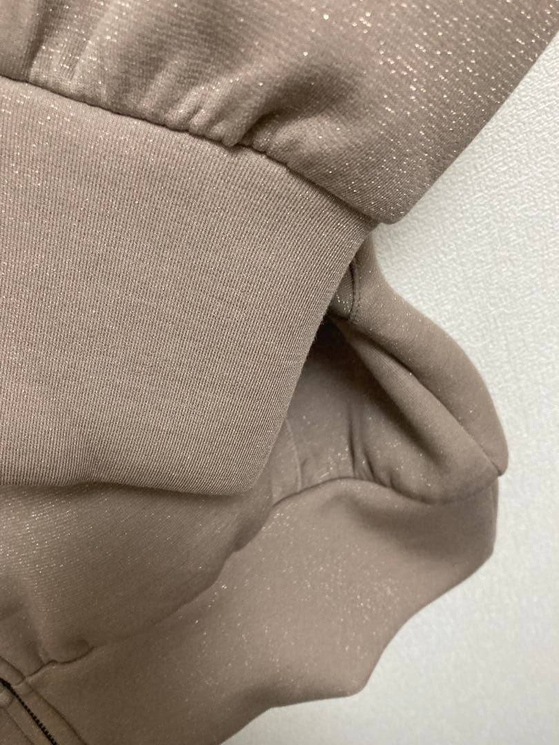 スナイデル ボリュームパーカー