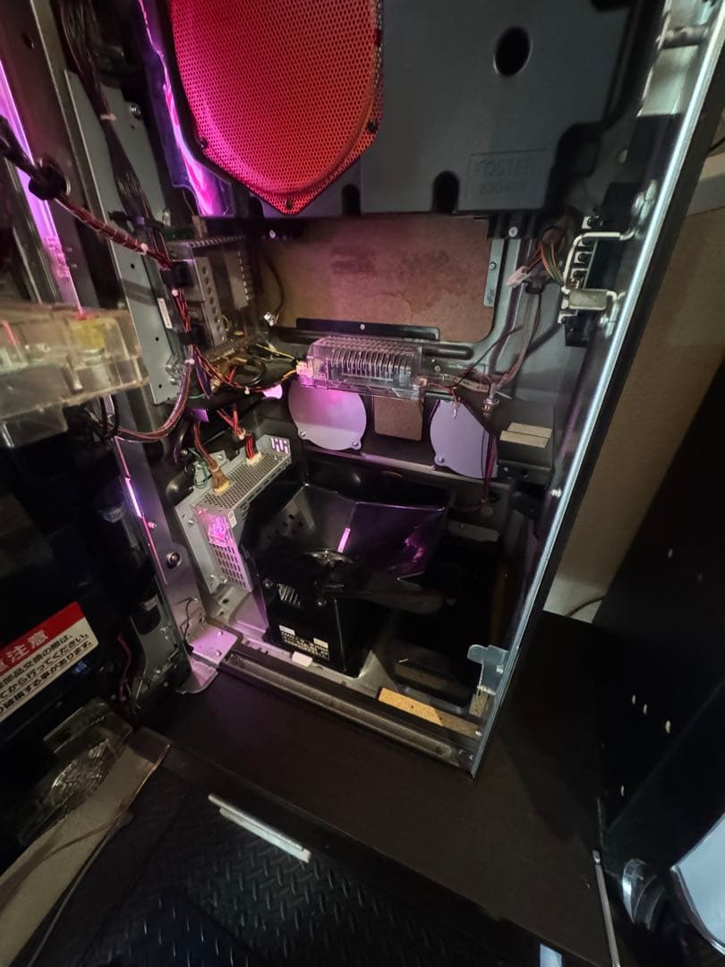 まどマギA パチスロ機　不要機付、(外せば小銭、100円10円で遊べます)