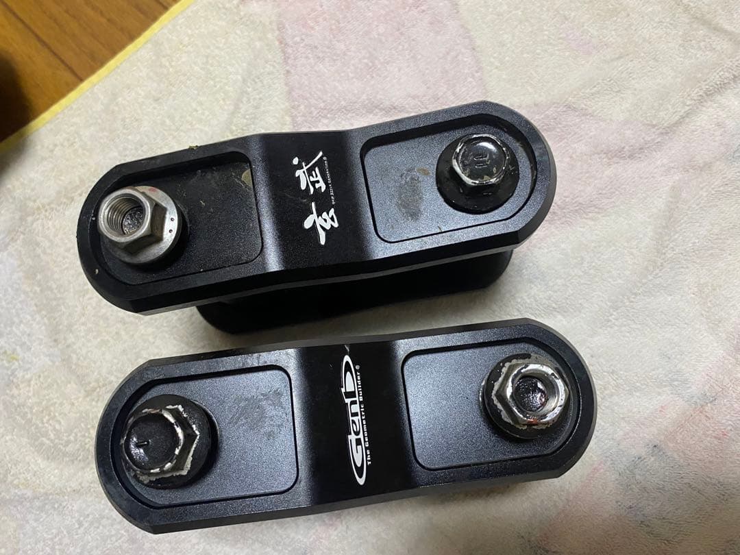 200ハイエース　玄武　スキッドアングルアジャスター