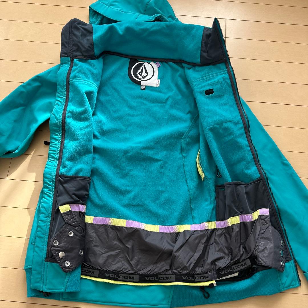美品【VOLCOM】スノーボードウェア　上下セット　レディースＳ